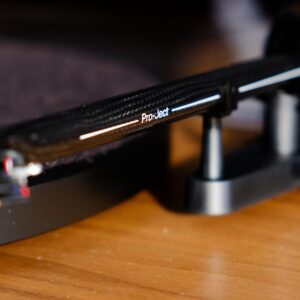 mam-than-pro-ject-debut-carbon-evo-walnut