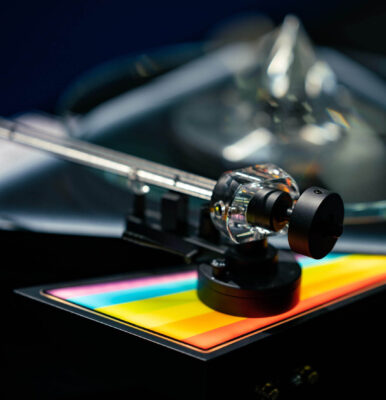 Mam than Pro-ject The Dark Side of the Moon Turntable