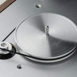 pro-ject-The Classic EVO Turntable