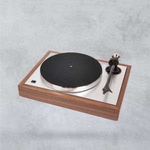 pro-ject-The Classic EVO Turntable