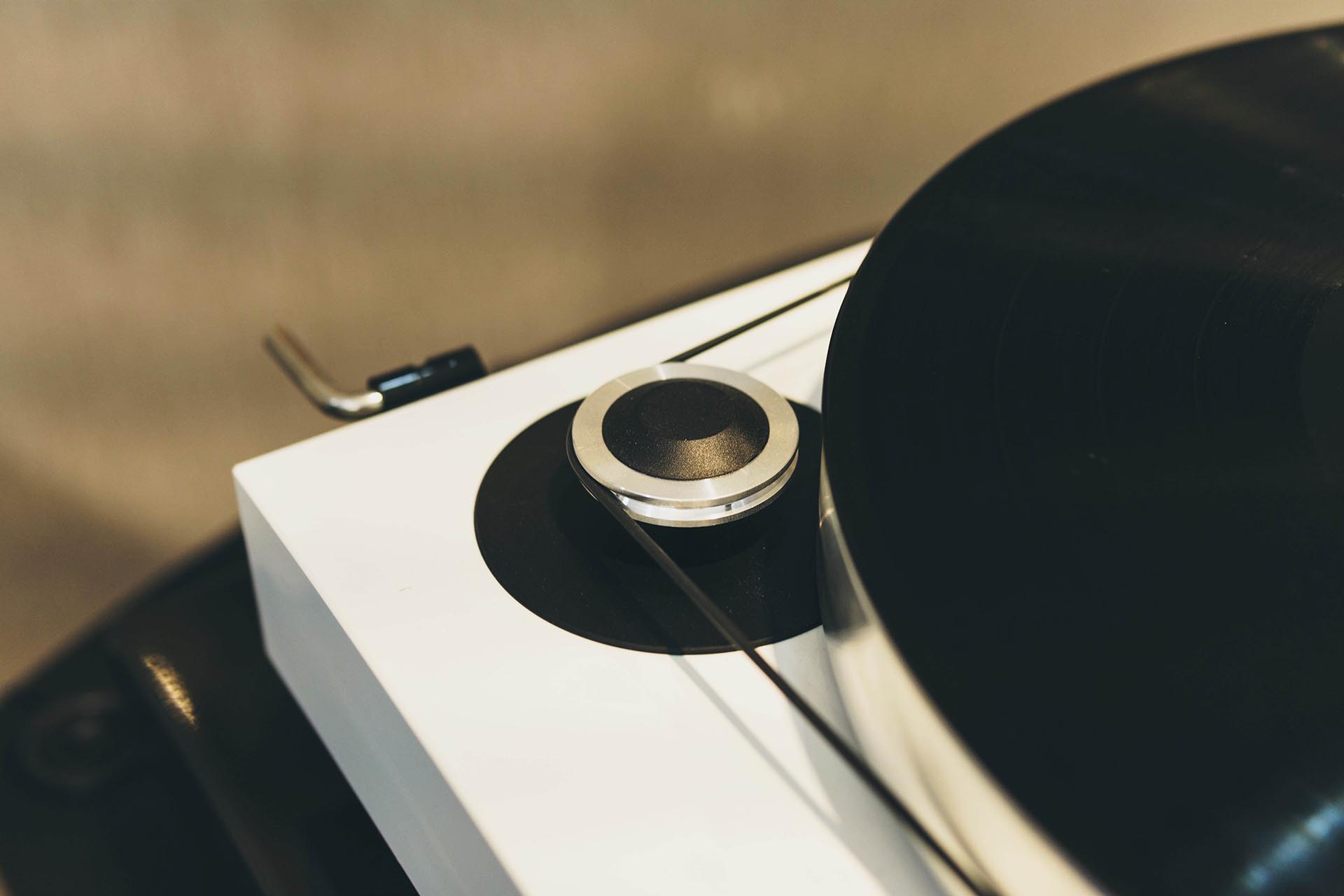 mam-than-pro-ject-X8-district-m