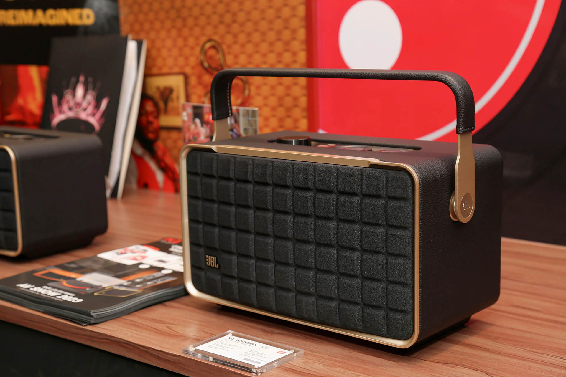 jbl-authentics-300