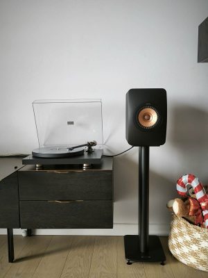 Pro-ject-Debut-Pro-KEF-LS50-Meta-black