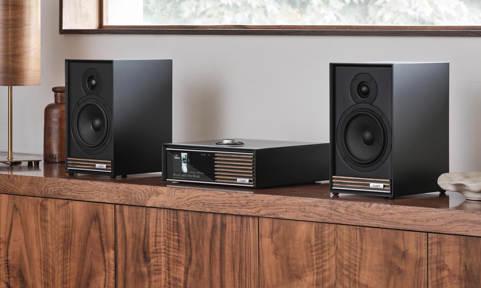 Ruark-New-Sabre-R-Bookshelf-Speakers-Black