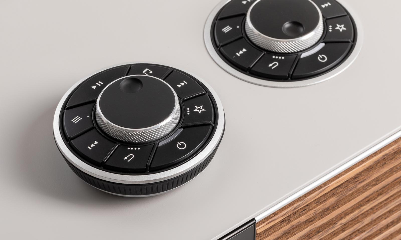 Ruark R810