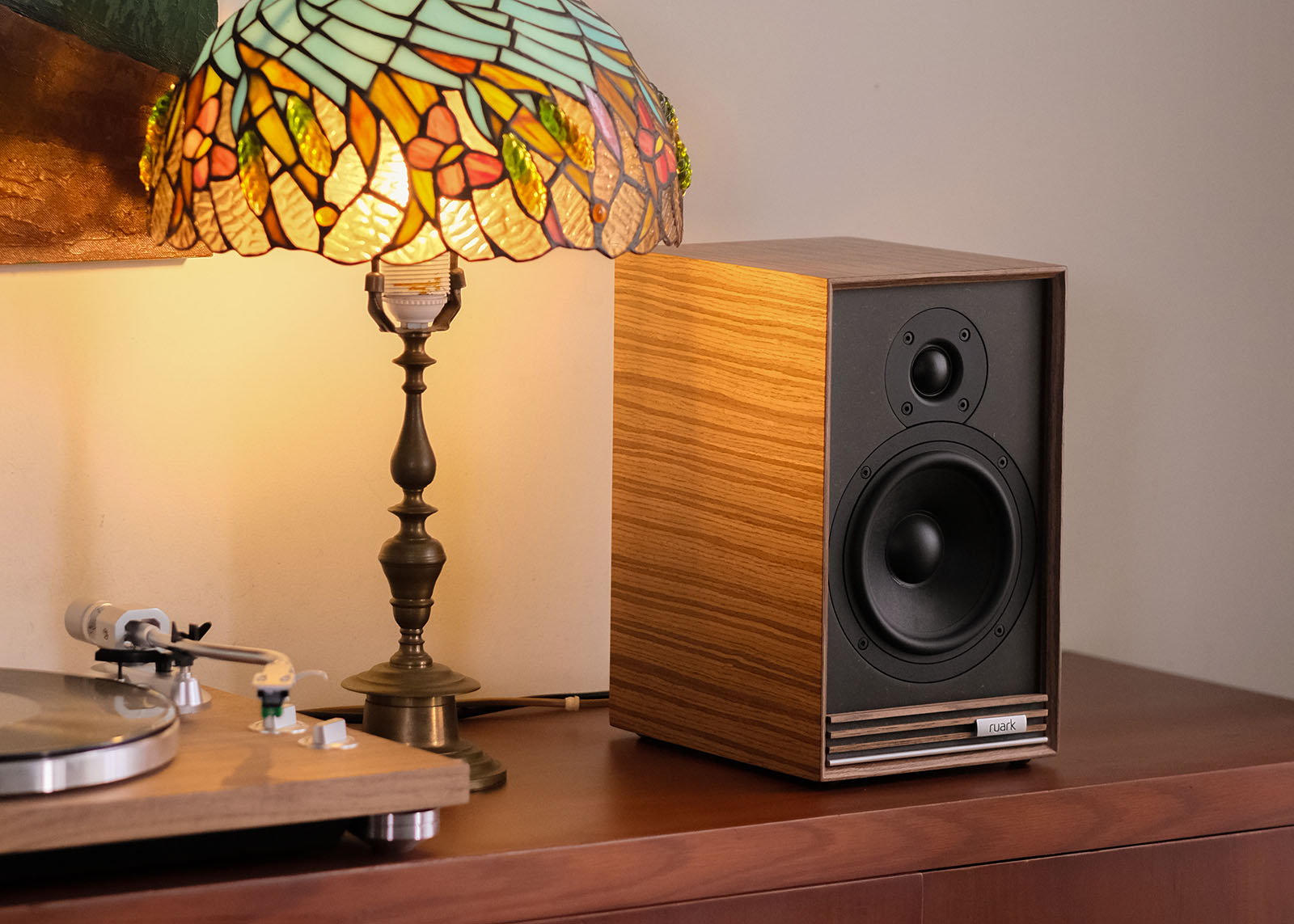 loa bookshelf Sabre‑R