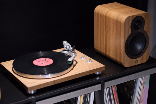 combo-teac-tn400btx-wiim-amp-q-acoustics-3020c-dan-am-thanh-gon-nhe-de-choi-6