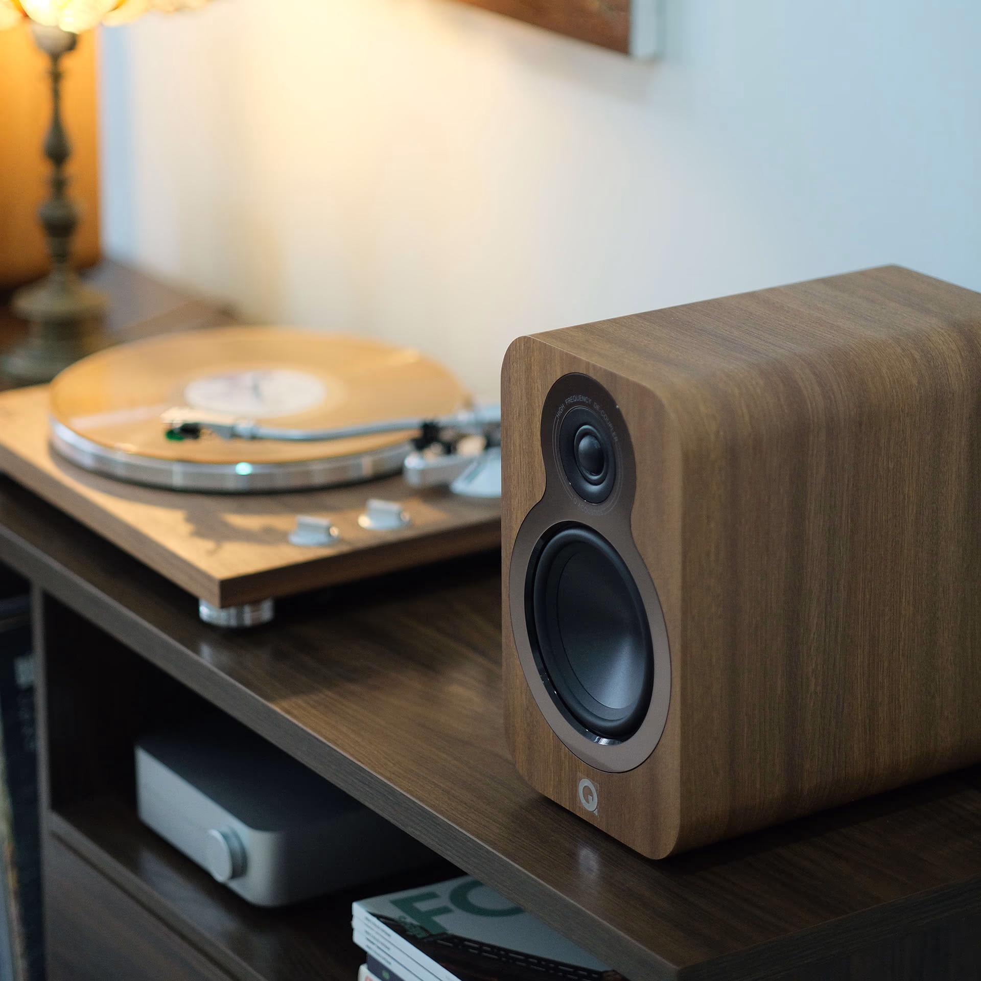 he-thong-am-than-Q-acoutics-3020C