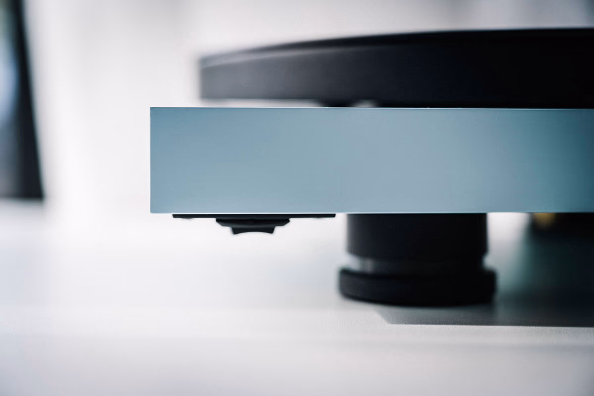 Pro-Ject-Colourful-Audio-System-2-Limited-Edition-Satin-Polar-Blue