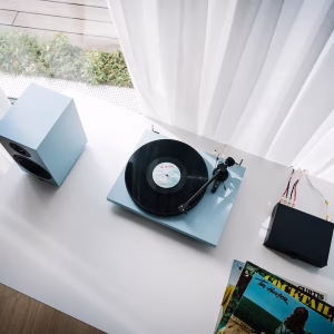 Pro-Ject-Colourful-Audio-System-2-Limited-Edition-Satin-Polar-Blue