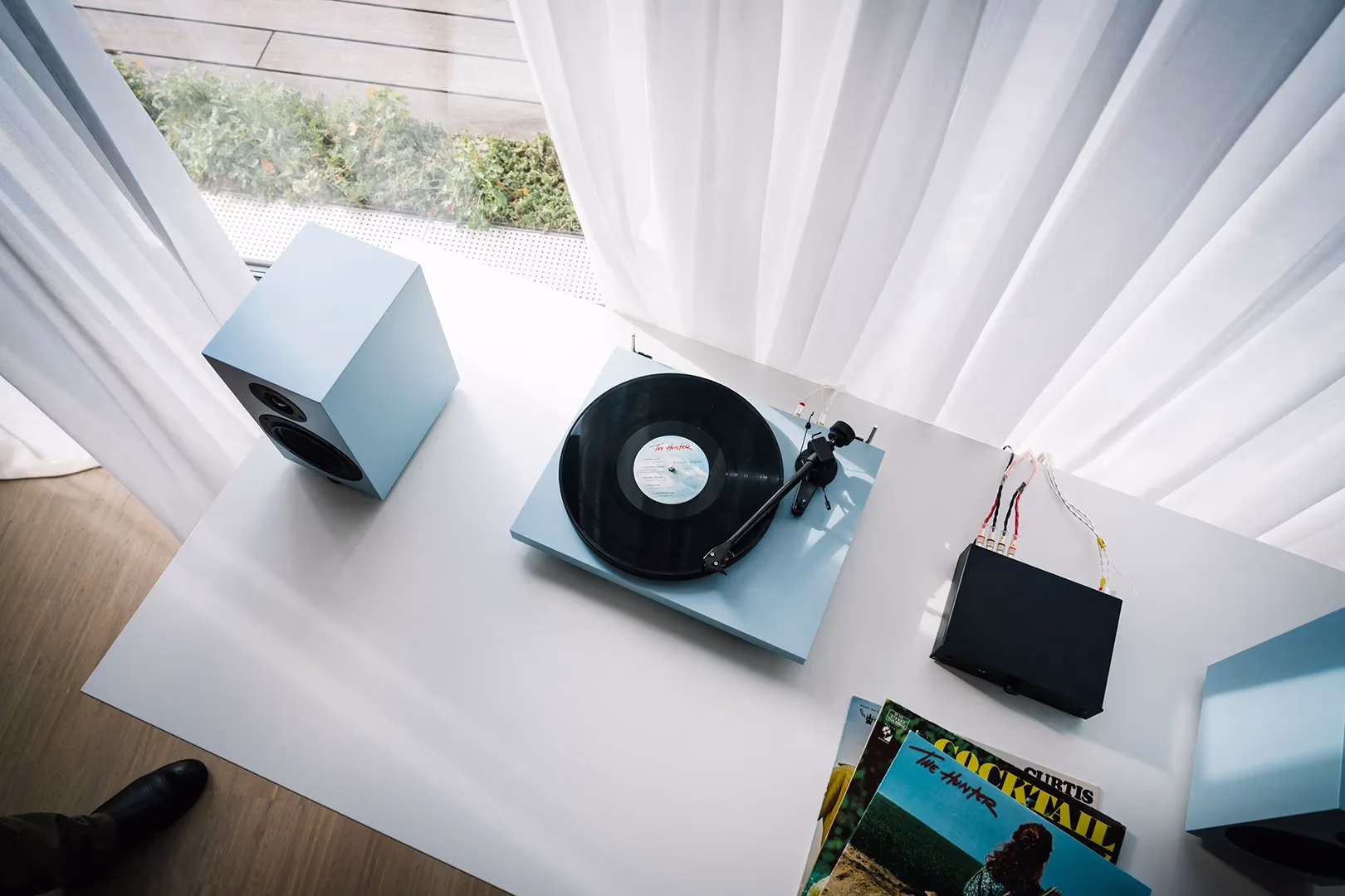 Pro-Ject-Colourful-Audio-System-2-Limited-Edition-Satin-Polar-Blue