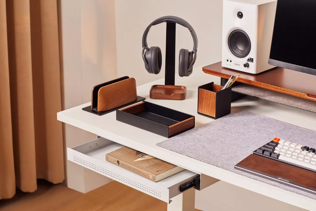 gia-de-tai-nghe-hyperwork-hs01