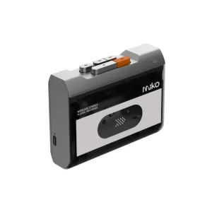 Gadhouse MIKO màu Smoke, thân xám và nắp cassette trong suốt đen khói, nút cam ghi âm, cổng USB-C, nền trắng