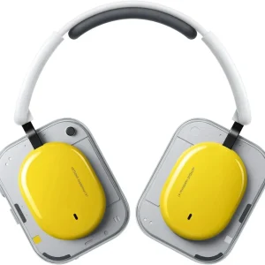 Nothing Headphone (a) màu vàng, vỏ tai trong suốt, chữ NOTHING Headphone (a) trên oval vàng, nền trắng