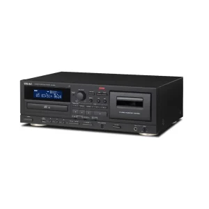 Góc ba phần tư TEAC AD-850-SE: hiển thị CD, khay băng, bộ điều khiển trung tâm và chân đế kim loại, nền trắng
