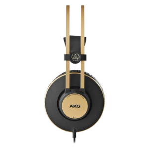 Tai nghe AKG K92 màu đen viền vàng nhìn ngang, chụp tai over-ear và headband tự điều chỉnh
