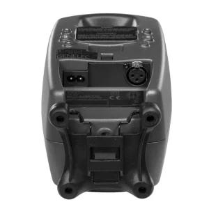 Genelec 8010A màu xám than nhìn đáy và mặt sau: cổng XLR cân bằng, nguồn figure-8, tem 8010A Made in Finland, chân Iso-Pod đen, nền trắng