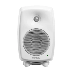 Genelec 8030C trắng CW mặt trước: hai driver lưới trắng, waveguide tweeter, logo GENELEC xám, LED, Iso-Pod trắng, nền trắng