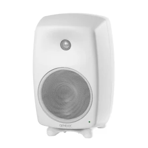 Loa kiểm âm Genelec 8050B: thùng nhôm đúc MDE™, tweeter trong DCW™, woofer bass lớn lưới kim loại, logo GENELEC, LED trạng thái, chân Iso-Pod™ — ảnh catalog studio (07).