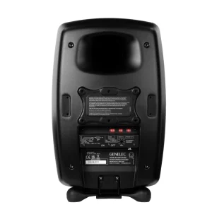 Loa kiểm âm Genelec 8050B: thùng nhôm đúc MDE™, tweeter trong DCW™, woofer bass lớn lưới kim loại, logo GENELEC, LED trạng thái, chân Iso-Pod™ — ảnh catalog studio (14).