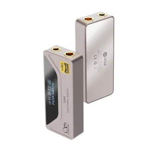 Hai Shanling UA4 trên nền trắng: mặt trước màn OLED PCM 48 kHz, Hi-Res, 32bit/768kHz DSD512; mặt sau logo MQA, thông số Portable DAC/AMP Adapter.