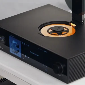 Eversolo DMP-A8 Master Edition Gen 2 với khay CD top-loading đang mở trên kệ audio