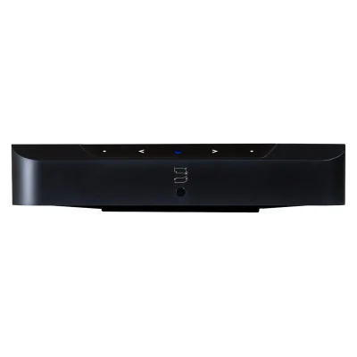 Mặt trước Bluesound POWERNODE EDGE Black với logo Bluesound