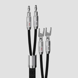 Bridgee XCS-SPK13x2: đầu banana và đầu spade Y, cáp bện đen, logo bridgee chữ e đỏ