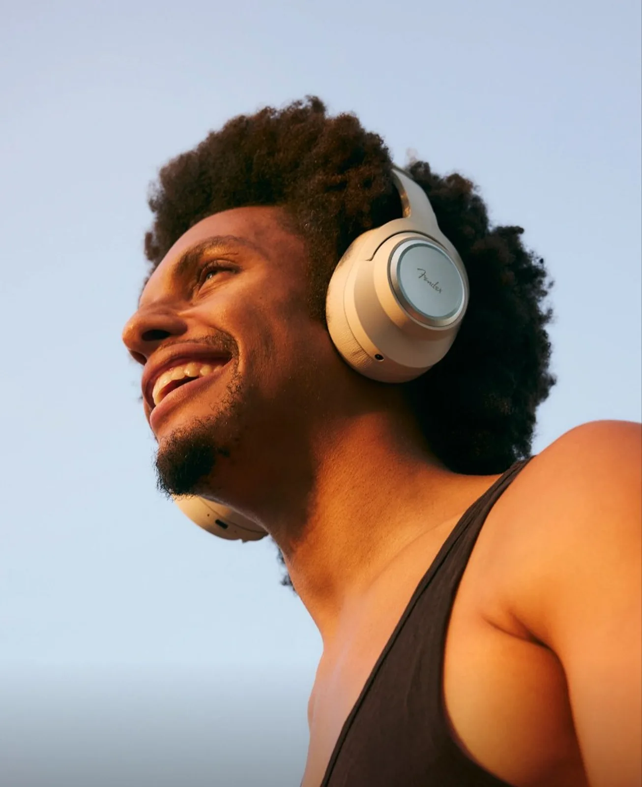 Fender Mix màu kem đeo trên đầu, ánh nắng vàng hoàng hôn, cổng USB-C và jack 3.5mm