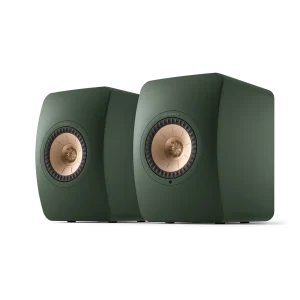Cặp loa không dây KEF LS50 Wireless II màu Moss Green góc nghiêng trên nền trắng