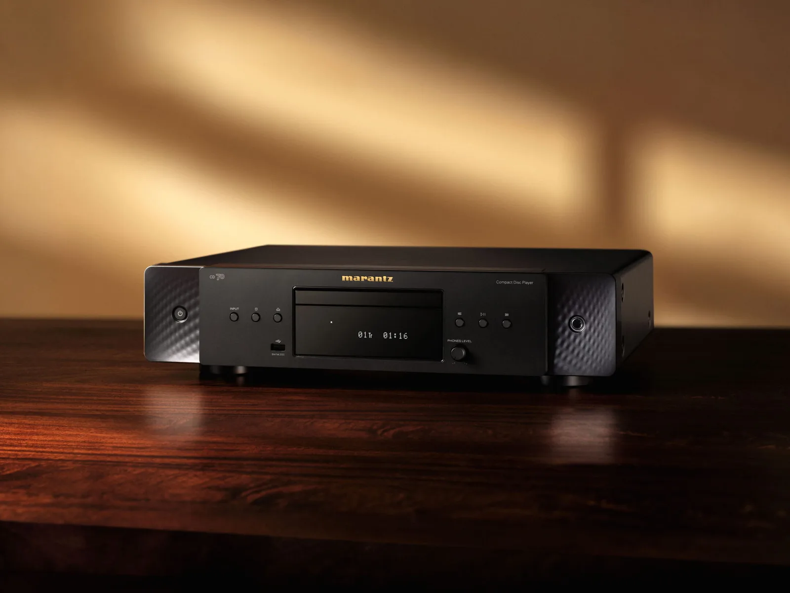 Marantz CD 70 máy nghe CD mặt trước với USB-A và headphone