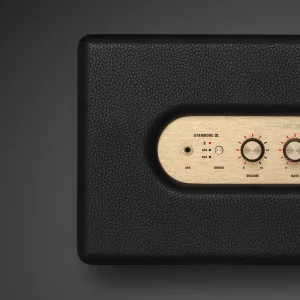 Cận cảnh bảng điều khiển Marshall Stanmore IV cream với núm volume bass treble vàng đồng
