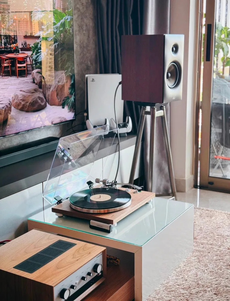 TEAC TN-400BT-X, Leak Stereo 230 và Sprint 3 trong phòng khách Quận 7