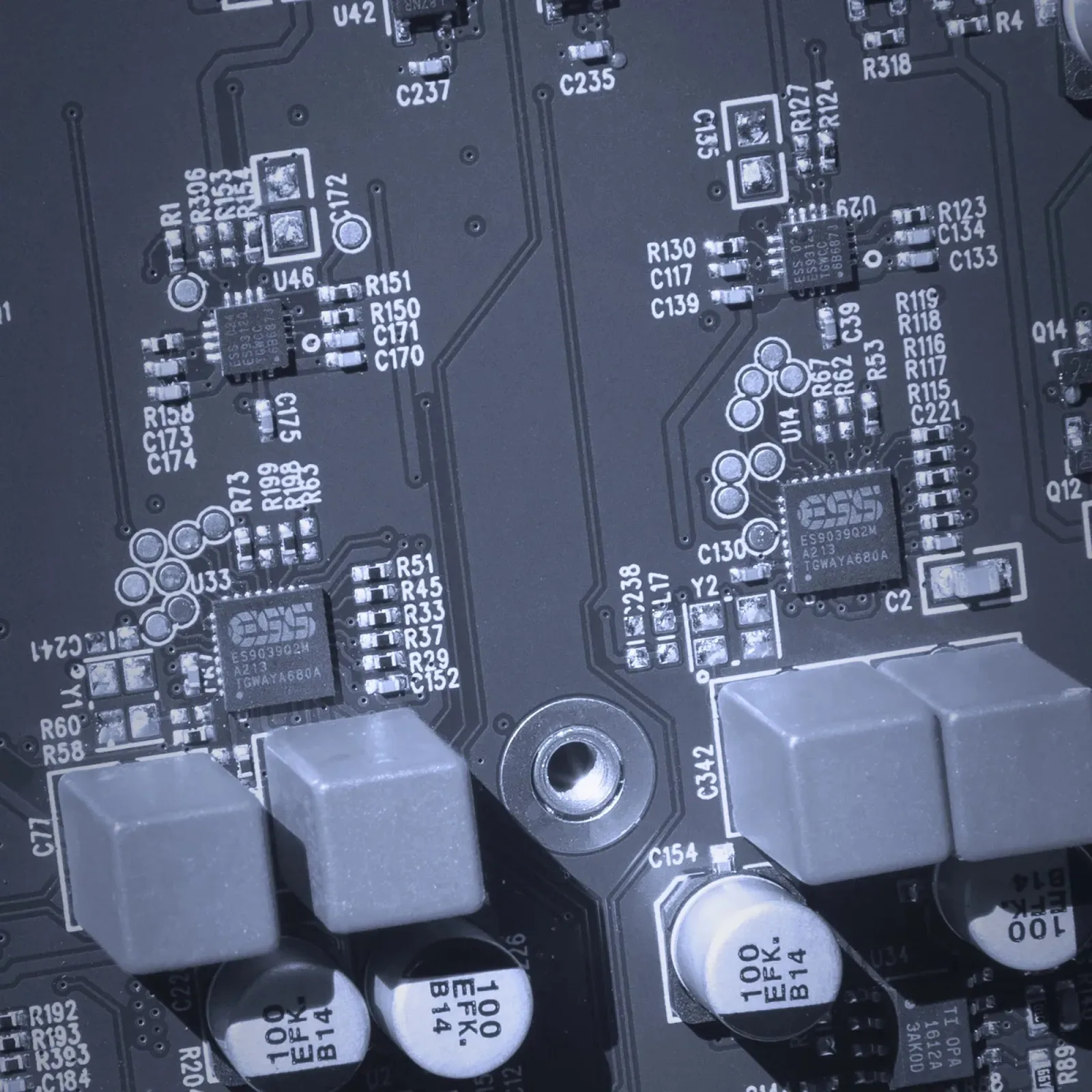 Bluesound NODE ICON dual-mono ESS ES9039Q2M DAC