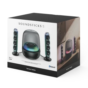 Harman Kardon SoundSticks 5 Black studio: subwoofer và hai loa vệ tinh trên nền trắng