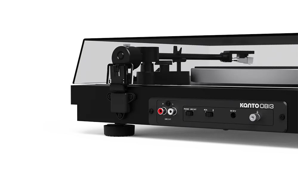Mặt sau Kanto OBI3 G2 Black: RCA phono và Bluetooth