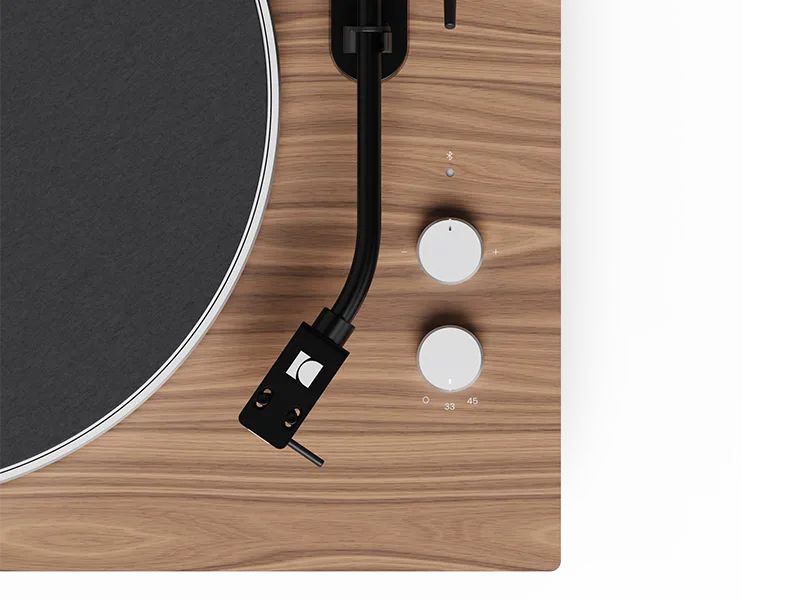 Cận cảnh núm chỉnh tốc độ và Bluetooth trên mâm Kanto Obi3 Gen 2 vân gỗ óc chó