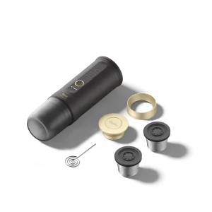 Setup OutIn Nano trên bàn làm việc sáng