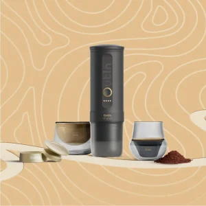 Pha espresso ngoài trời với máy OutIn Nano portable