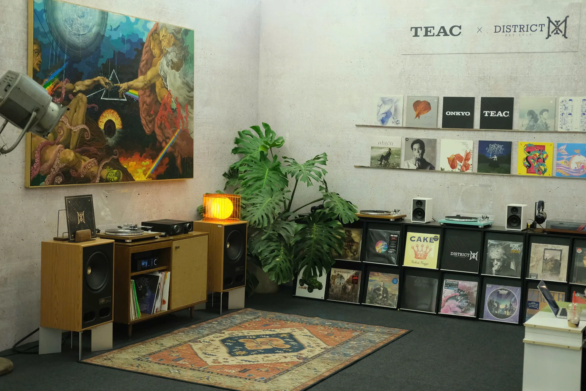 Combo Retro HiFi Vestlyd TEAC Onkyo Mcabinet tại P.H.E Show 2026