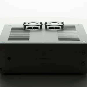 Pro-Ject Amp Box RS2 góc máy full-metal