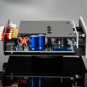 Pro-Ject Amp Box S3 bạc mặt trước góc nghiêng