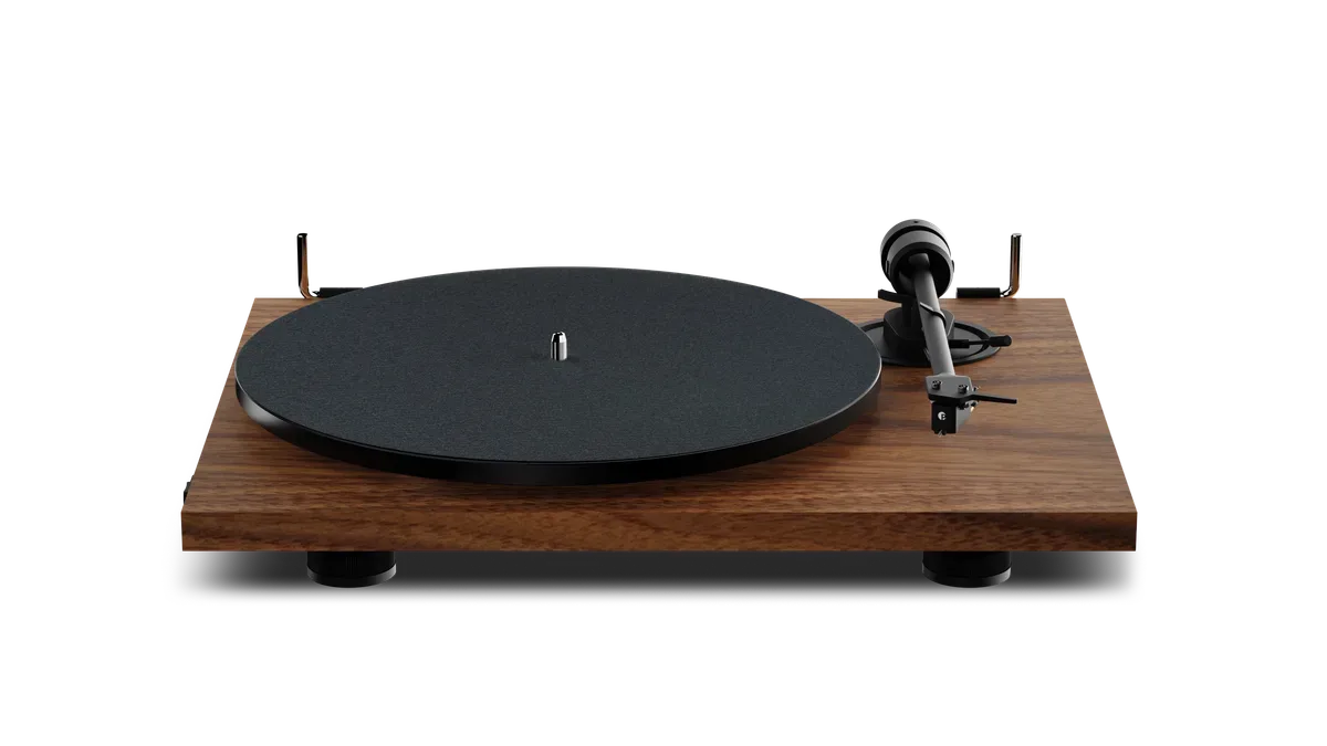 Mâm đĩa than Pro-Ject E1.2 BT Colour Walnut nhìn thẳng nền trắng