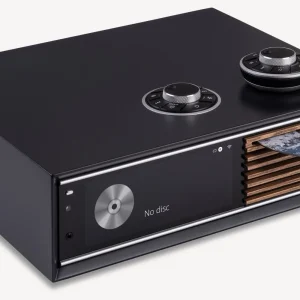 Ruark R710 Satin Charcoal góc 3/4, CD đang nhả, RotoDial và remote