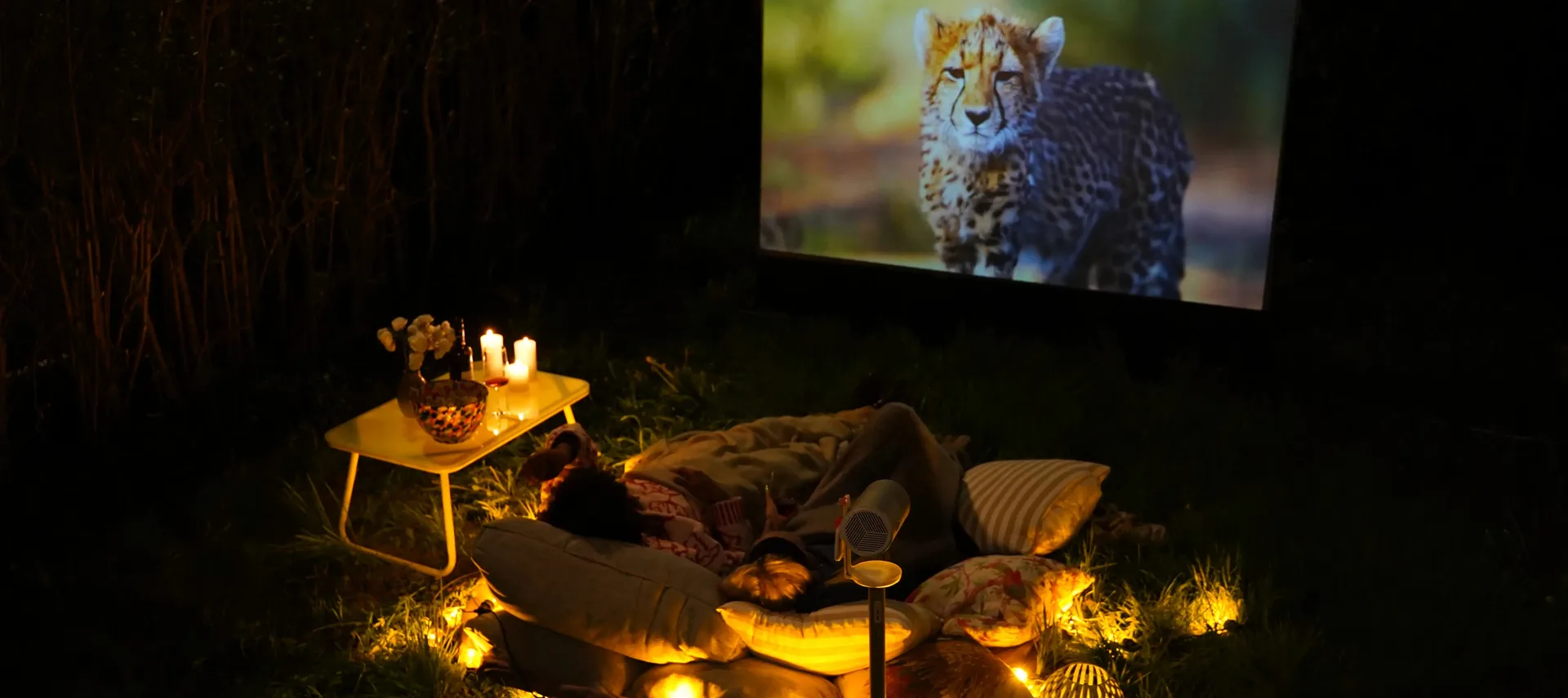 Máy chiếu XGIMI MoGo 4 Laser Outdoor Collection