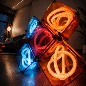 Cube Lamp xếp module trong không gian nghe District M