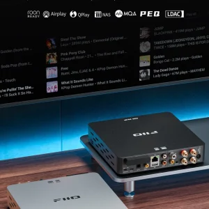 FiiO AIR AMP Silver mặt trước và Black mặt sau District M