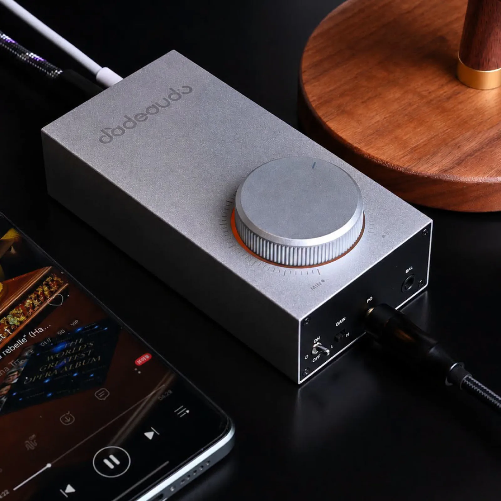 FiiO GIGAS 1 Silver mặt trước District M