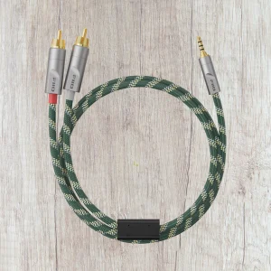 FiiO LINK RCA3 trên nền gỗ District M