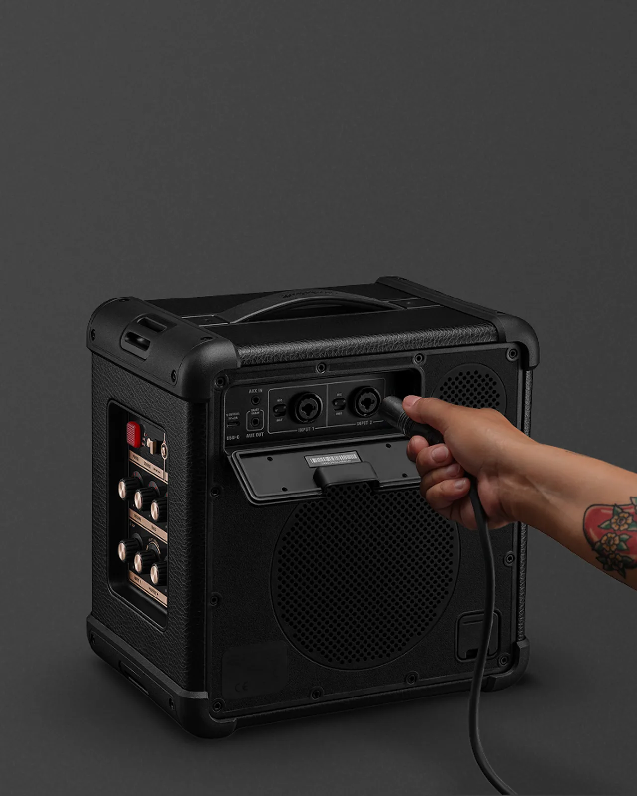 Marshall Bromley 150 đèn sân khấu District M